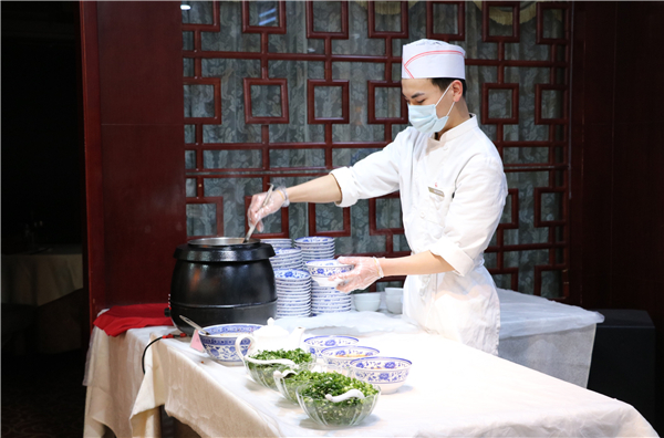 食品的安全美味，我们一直在用心烹饪.jpg